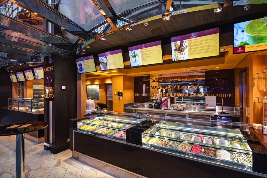 MSC Cruises MSC Meraviglia Jean-Phillipe Crepes and Ice Cream- Credits - MSC Rights - Ivan Sarfatti 2.jpg